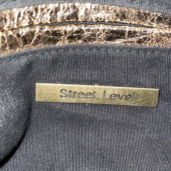 Street Level Gold Metallic Wristlet Clutch or make-up Pouch. - Picture 4 of 4